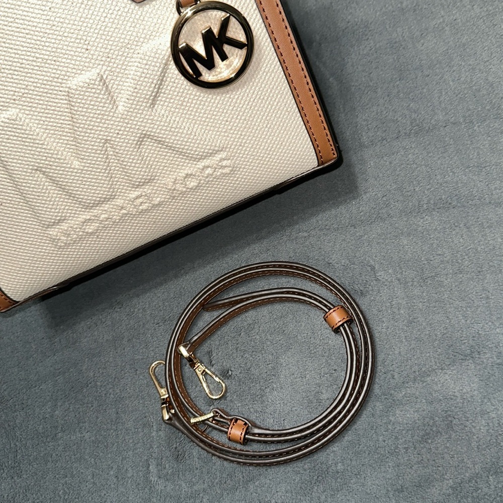 Michael Kors Mercer Medium Logo Embossed Cotton Canvas Crossbody Bag - Picture 4 of 8